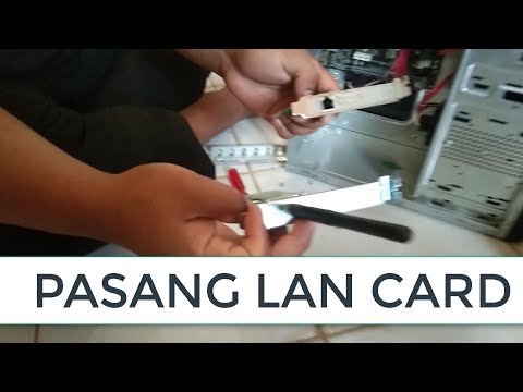 kartu ethernet yang dipasangkan ke dalam slot tambahan komputer untuk